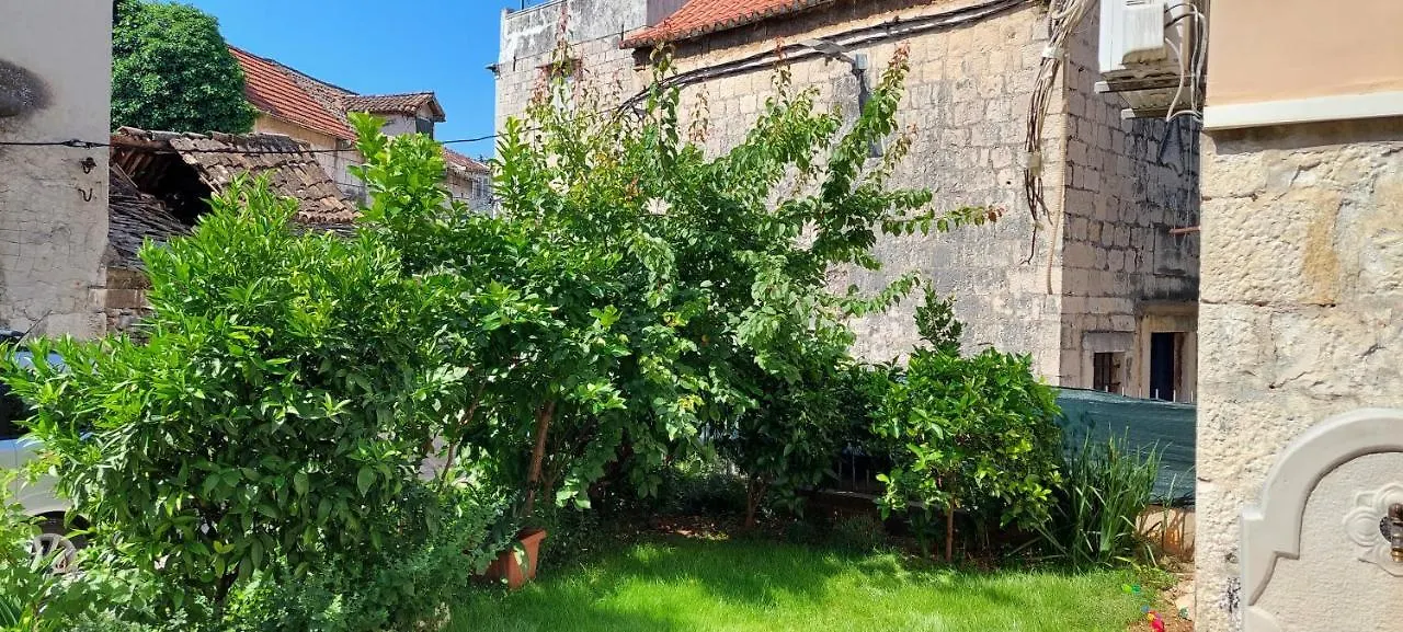 Trogir Holiday House 0*,  Hırvatistan